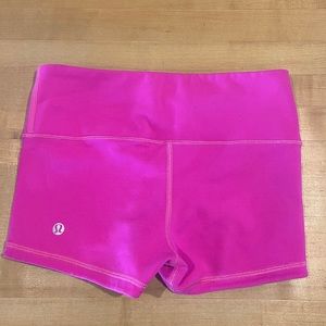 Lululemon wunder under spandex